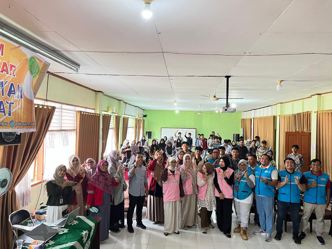 PLN UP3 Padang Berikan Edukasi Kelistrikan dan Pengenalan PLN Mobile kepada Civitas Politeknik Aisyiah Sumbar